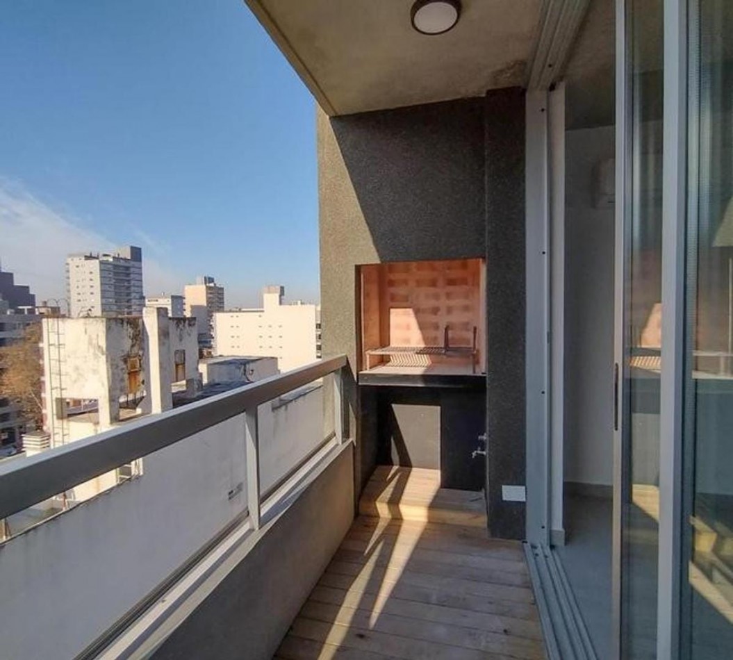 Excelente semipiso de 2 ambientes en San Martin Centro