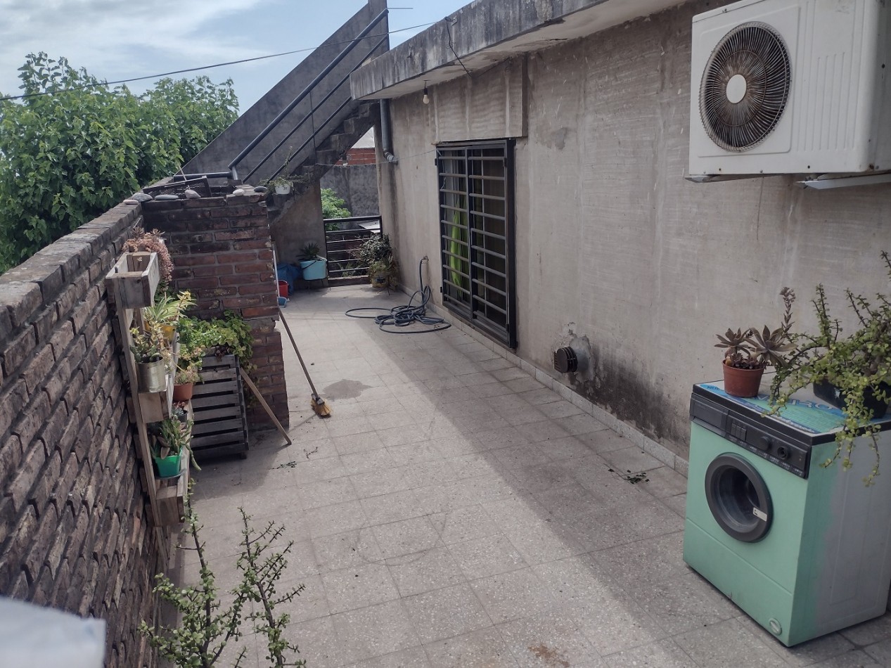 Excelente PH 3 Ambientes con Patio y Terraza