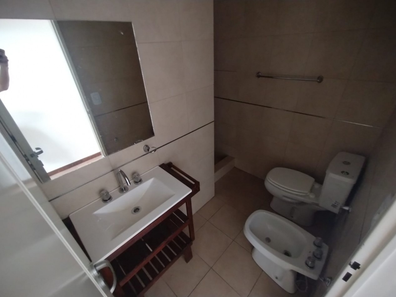 Excelente duplex en Villa Ballester