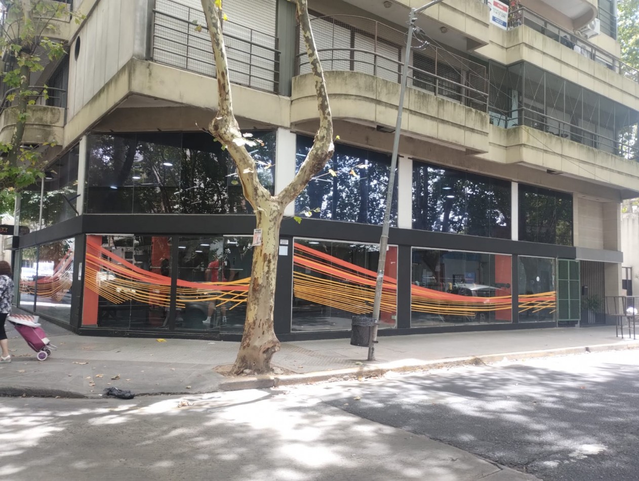 Exclusivo Local en el centro de San Martin