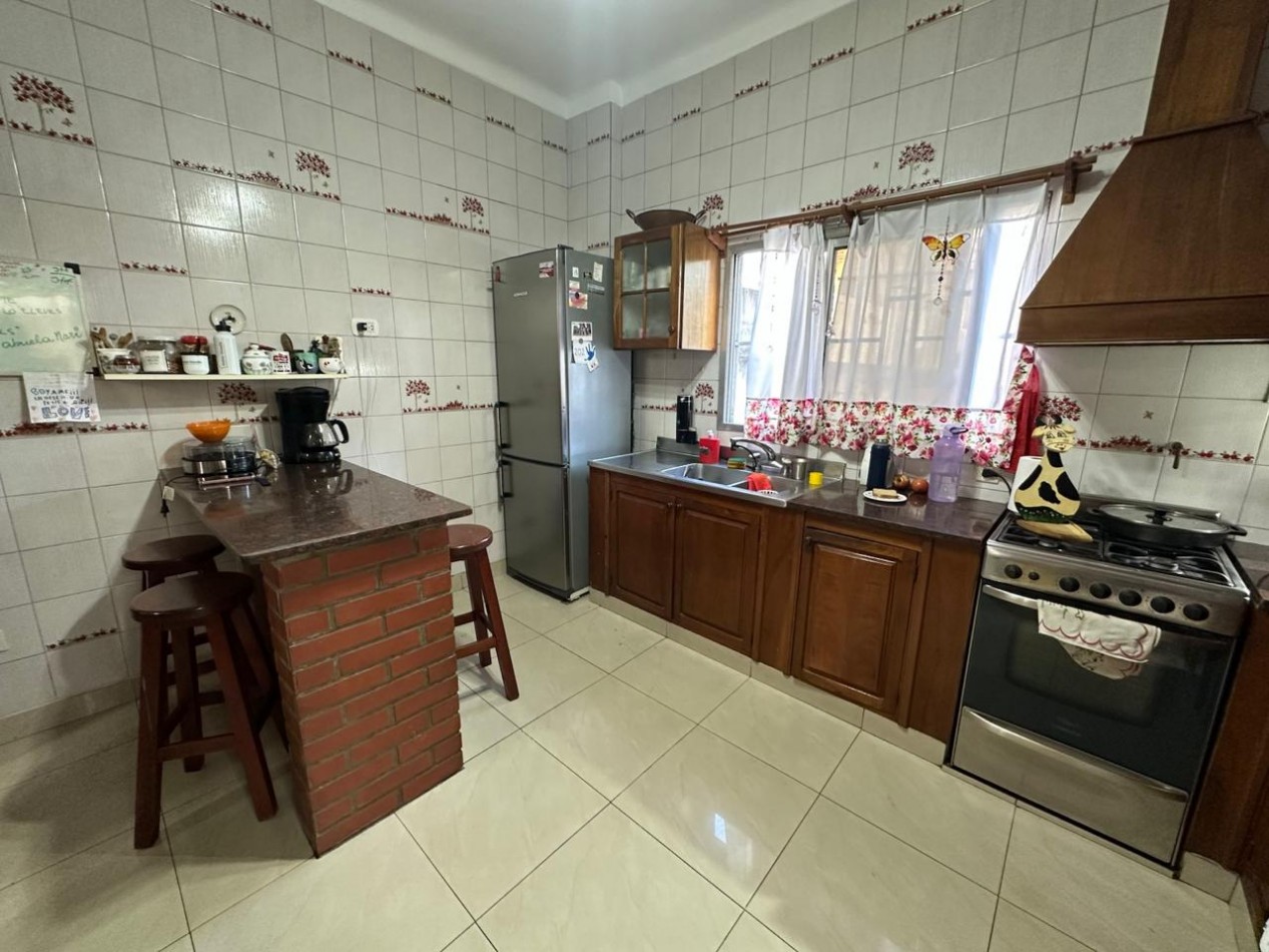 Excelente PH tipo casa 5 ambientes en San Martin