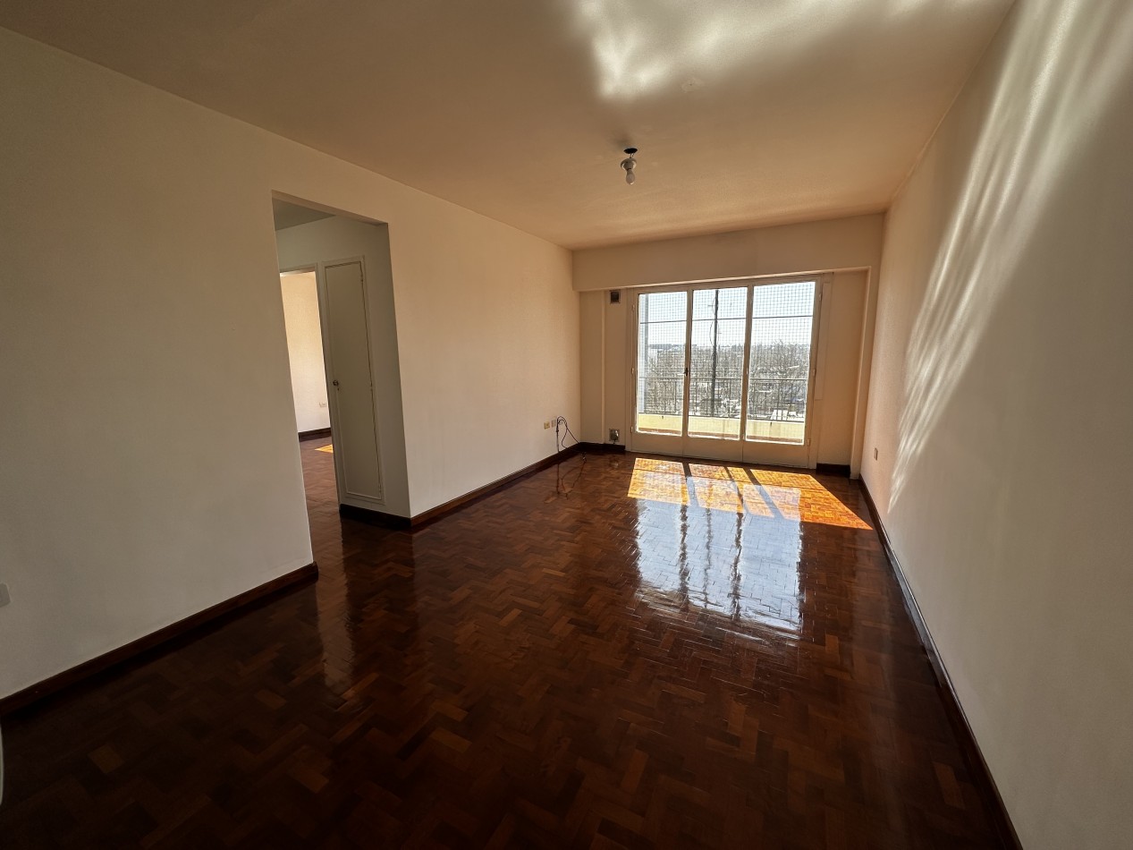 Excelente departamento 3 ambientes en San Martin centro