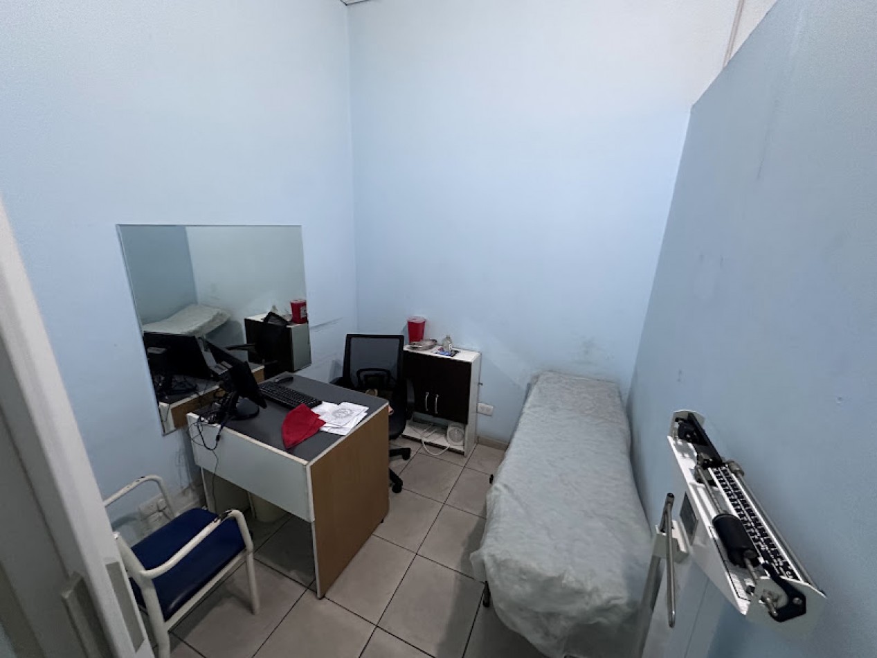 Casa 4 ambientes San Martin centro USO COMERCIAL