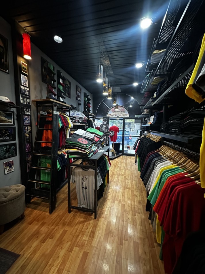 Excelente local San Martin centro