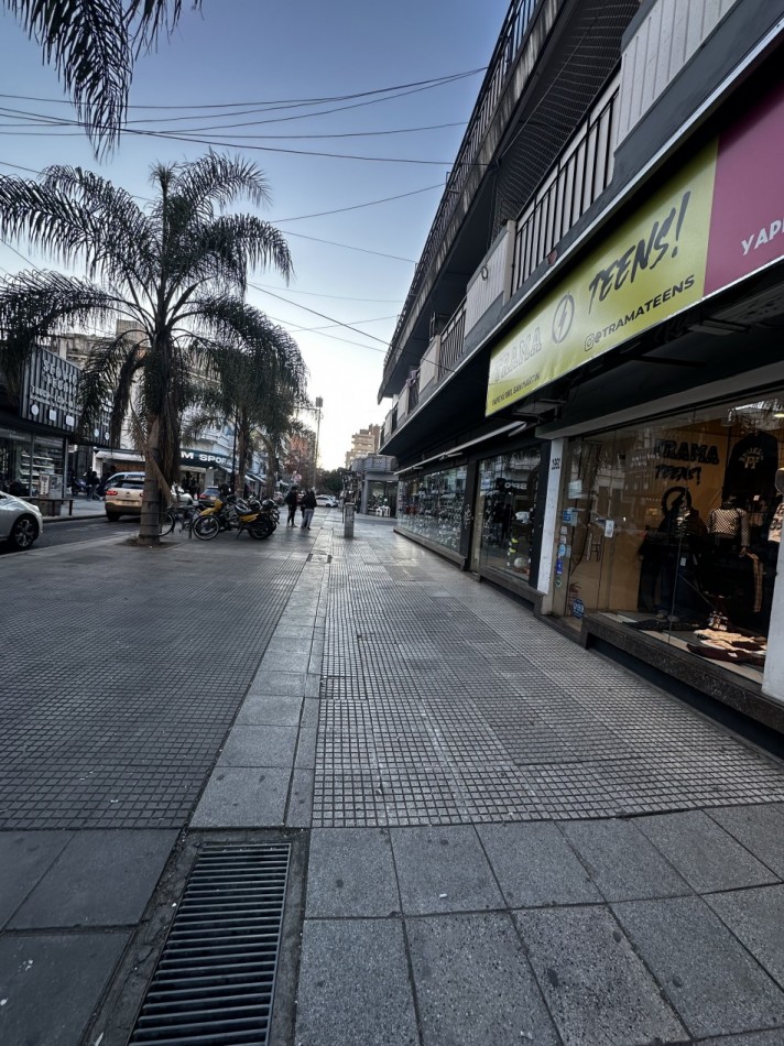 Excelente local San Martin centro